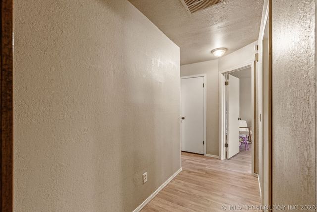 17404 S 324th East Avenue, Coweta, OK 74429