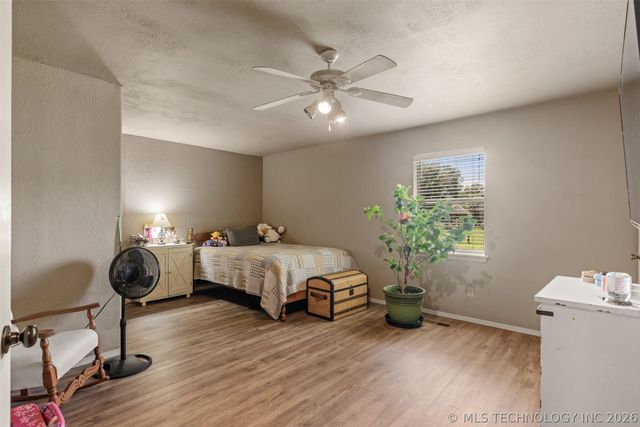 17404 S 324th East Avenue, Coweta, OK 74429