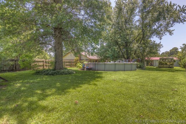 17404 S 324th East Avenue, Coweta, OK 74429
