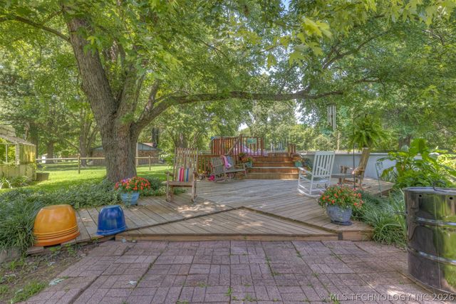 17404 S 324th East Avenue, Coweta, OK 74429