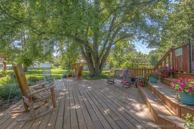 17404 S 324th East Avenue, Coweta, OK 74429
