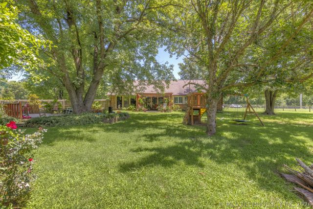 17404 S 324th East Avenue, Coweta, OK 74429