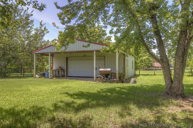 17404 S 324th East Avenue, Coweta, OK 74429