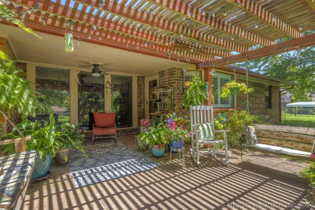 17404 S 324th East Avenue, Coweta, OK 74429