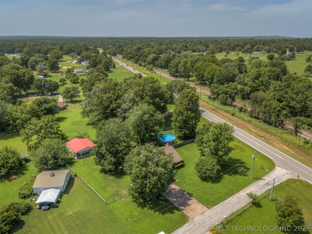 17404 S 324th East Avenue, Coweta, OK 74429