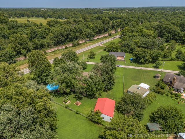 17404 S 324th East Avenue, Coweta, OK 74429