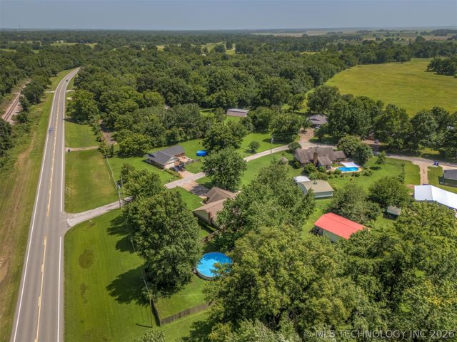 17404 S 324th East Avenue, Coweta, OK 74429