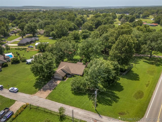 17404 S 324th East Avenue, Coweta, OK 74429