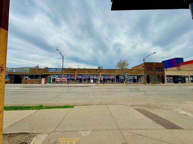 4030 S Archer Avenue, Chicago, IL 60632