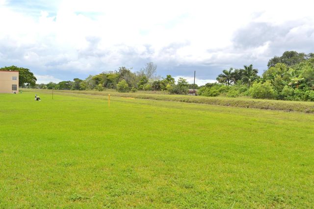 8841 Sunrise Lakes Boulevard 112, Sunrise, FL 33322