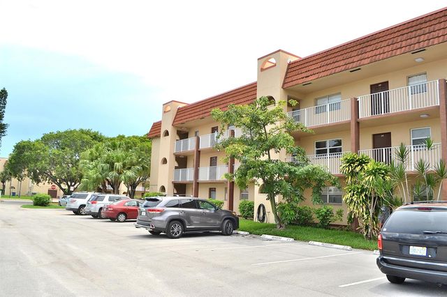 8841 Sunrise Lakes Boulevard 112, Sunrise, FL 33322
