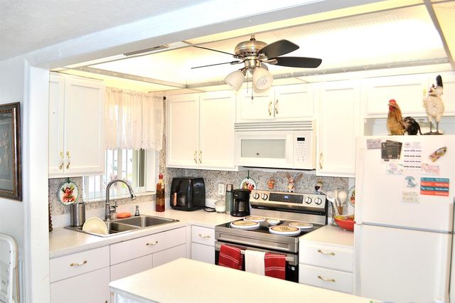 8841 Sunrise Lakes Boulevard 112, Sunrise, FL 33322
