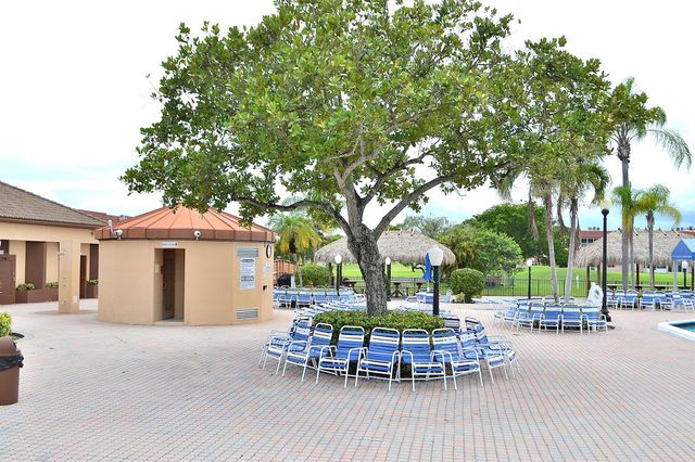 8841 Sunrise Lakes Boulevard 112, Sunrise, FL 33322