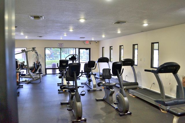 8841 Sunrise Lakes Boulevard 112, Sunrise, FL 33322