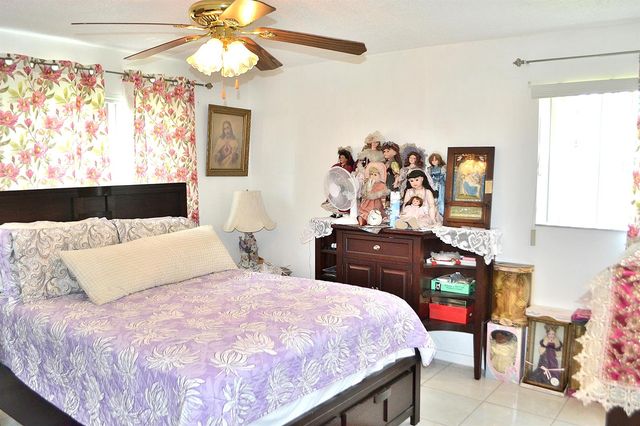 8841 Sunrise Lakes Boulevard 112, Sunrise, FL 33322