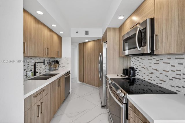 1000 Island Boulevard 1410, Aventura, FL 33160