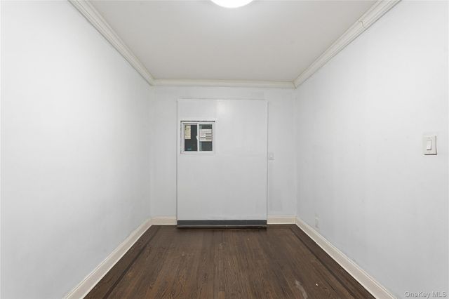 1042 E 233rd Street, Bronx, NY 10466