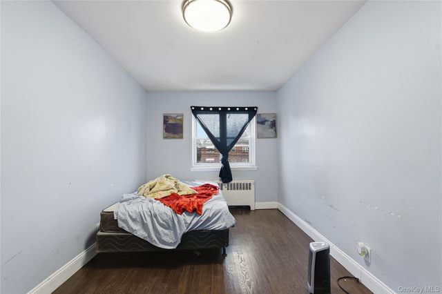 1042 E 233rd Street, Bronx, NY 10466