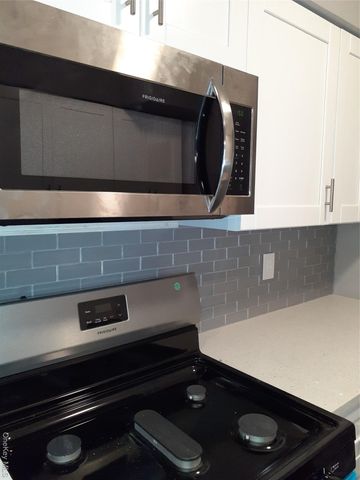 1042 E 233rd Street, Bronx, NY 10466