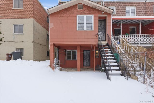 1042 E 233rd Street, Bronx, NY 10466