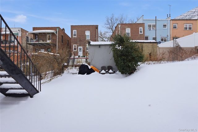 1042 E 233rd Street, Bronx, NY 10466