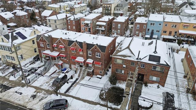 1042 E 233rd Street, Bronx, NY 10466