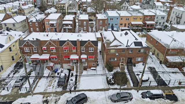 1042 E 233rd Street, Bronx, NY 10466