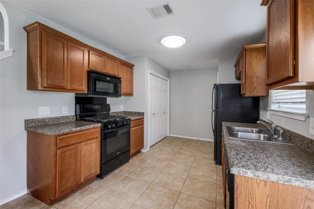 1715 Lost Maples LOOP, Cedar Park, TX 78613
