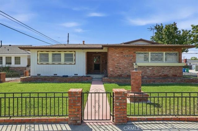 6702 E Pageantry, Long Beach, CA 90808