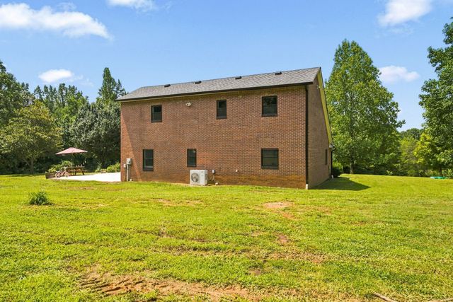 443 Paradise Ln, Mcminnville, TN 37110