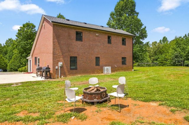 443 Paradise Ln, Mcminnville, TN 37110