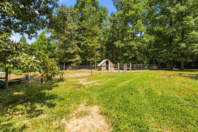 443 Paradise Ln, Mcminnville, TN 37110