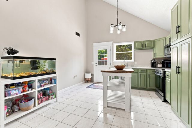 443 Paradise Ln, Mcminnville, TN 37110
