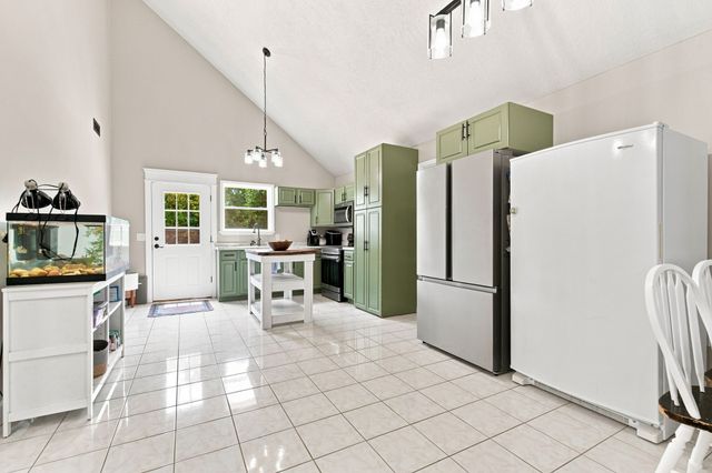 443 Paradise Ln, Mcminnville, TN 37110