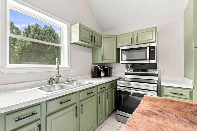 443 Paradise Ln, Mcminnville, TN 37110