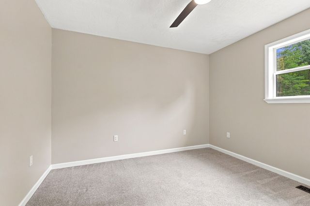 443 Paradise Ln, Mcminnville, TN 37110