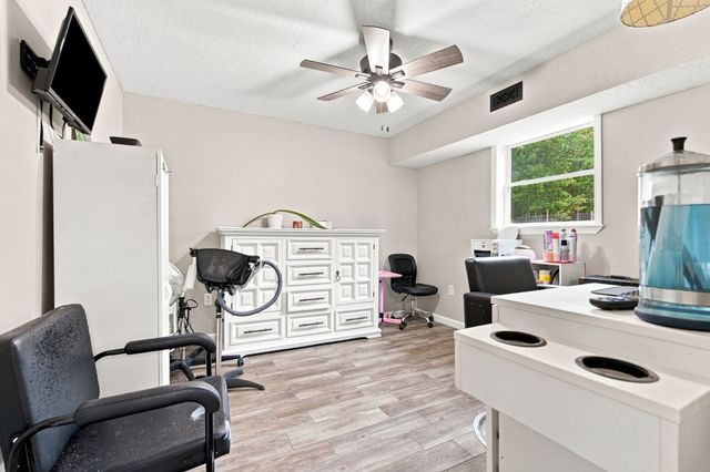 443 Paradise Ln, Mcminnville, TN 37110