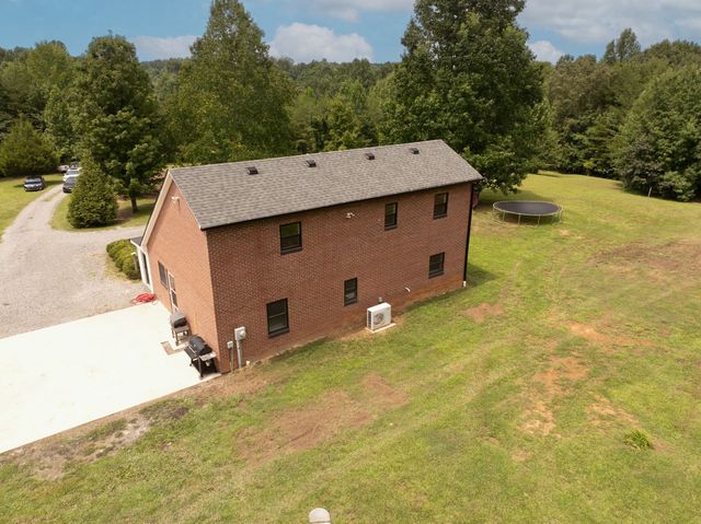 443 Paradise Ln, Mcminnville, TN 37110