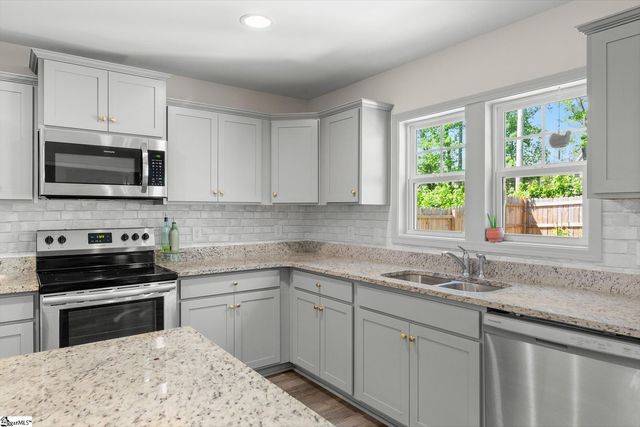 322 Chinchilla Drive, Fountain Inn, SC 29644