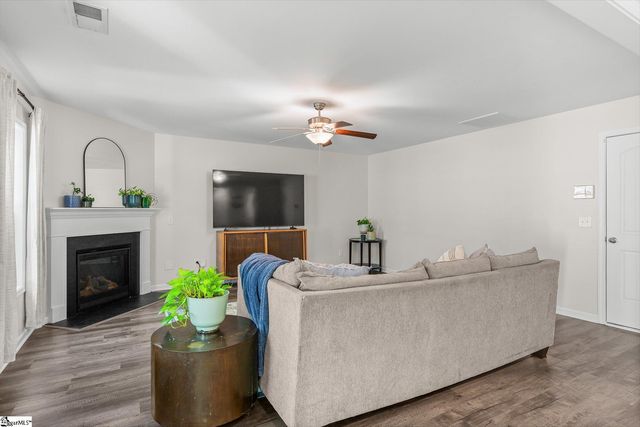322 Chinchilla Drive, Fountain Inn, SC 29644