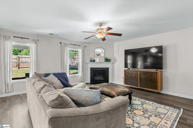 322 Chinchilla Drive, Fountain Inn, SC 29644