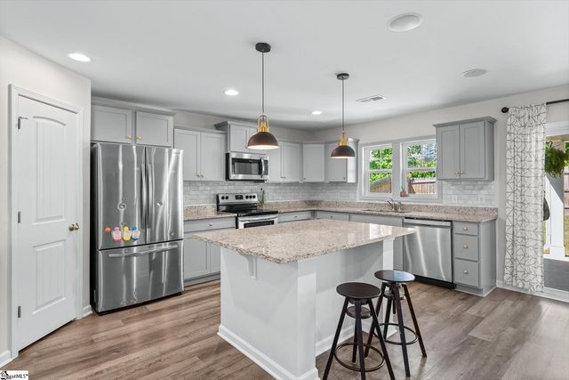 322 Chinchilla Drive, Fountain Inn, SC 29644