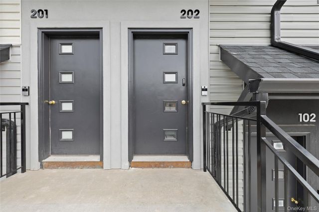 15 Ridge Avenue 205, Spring Valley, NY 10977