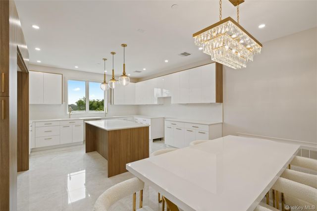 15 Ridge Avenue 205, Spring Valley, NY 10977