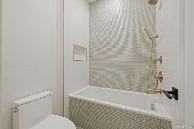 15 Ridge Avenue 205, Spring Valley, NY 10977