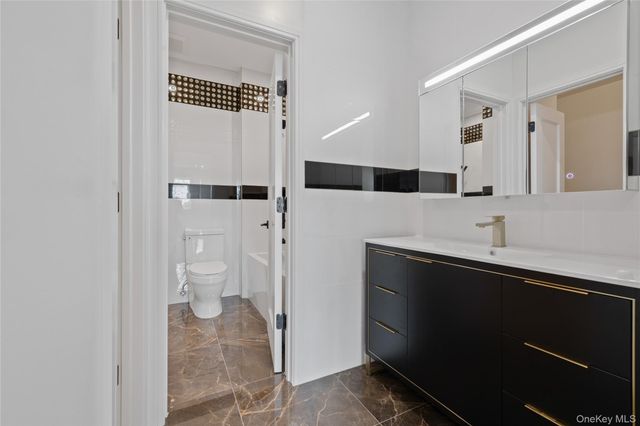 15 Ridge Avenue 205, Spring Valley, NY 10977