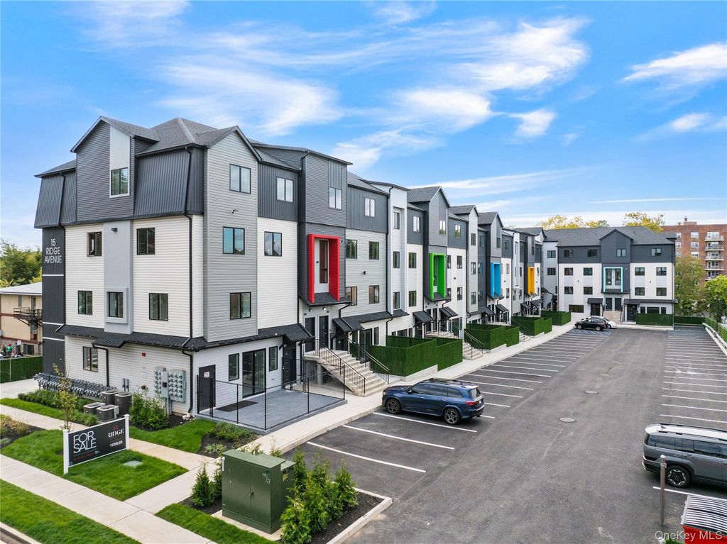 15 Ridge Avenue 205, Spring Valley, NY 10977