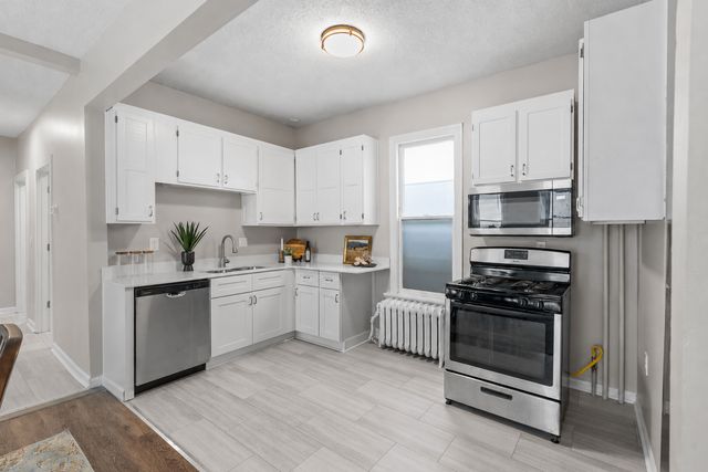 705 Sims Avenue, Saint Paul, MN 55106