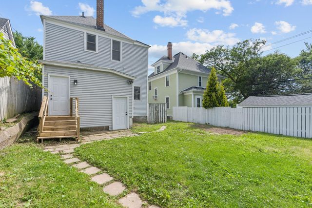 705 Sims Avenue, Saint Paul, MN 55106