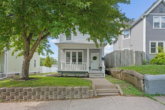 705 Sims Avenue, Saint Paul, MN 55106